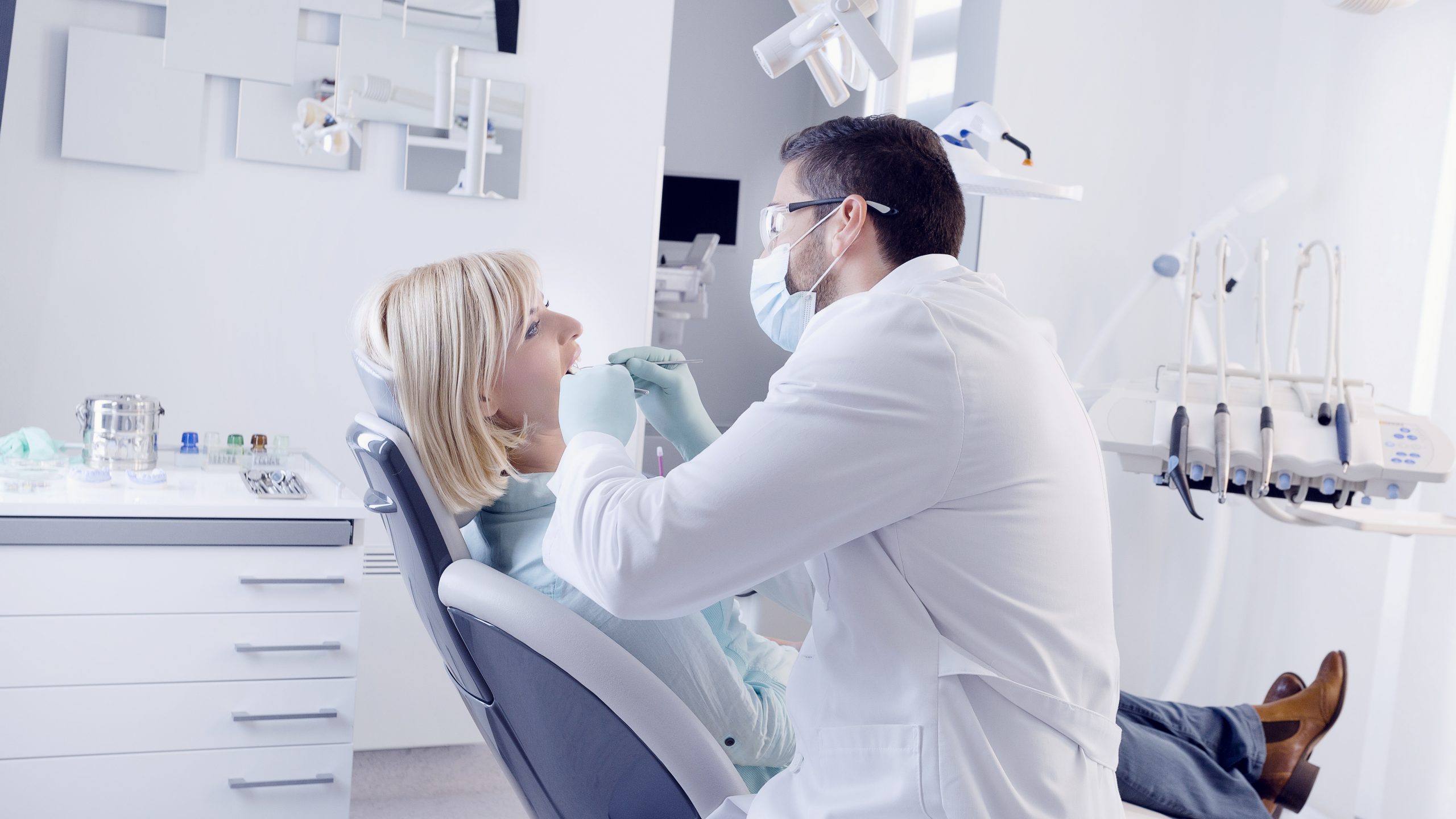 Dentist in Clarendon Hills, IL